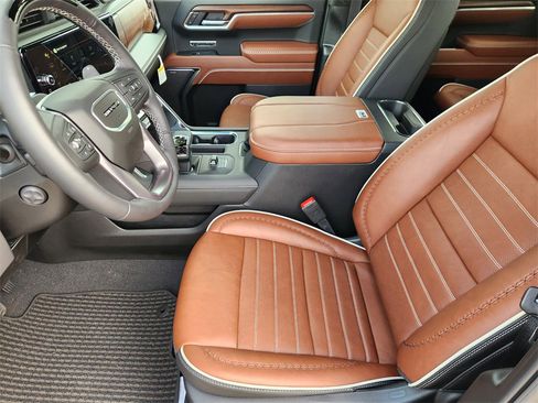 New 2025 GMC Sierra 1500 Denali Ultimate image 8