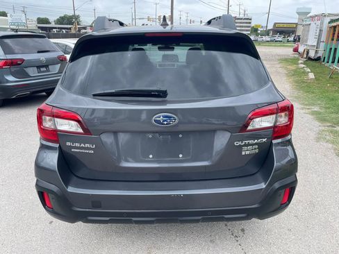 Used 2019 Subaru Outback 3.6R Limited AWD/4WD image 2