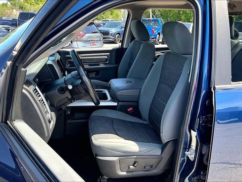 Used 2020 RAM 1500 Classic SLT w/ Luxury Group RWD image 21