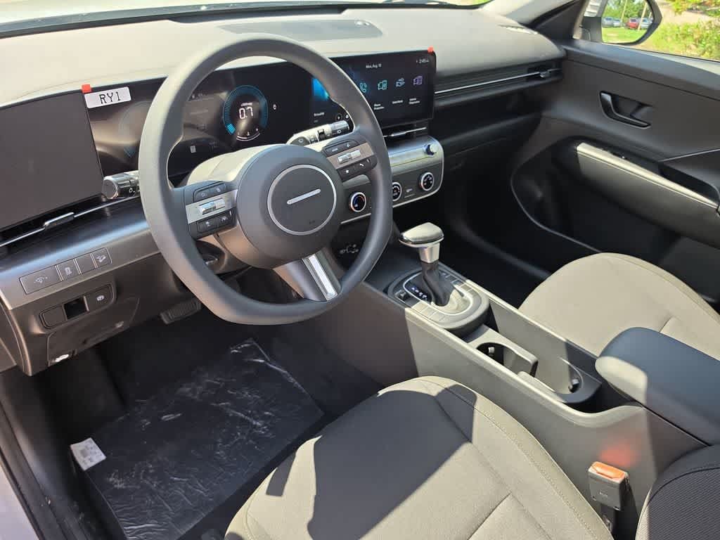 New 2027 Hyundai Kona SE FWD image 15