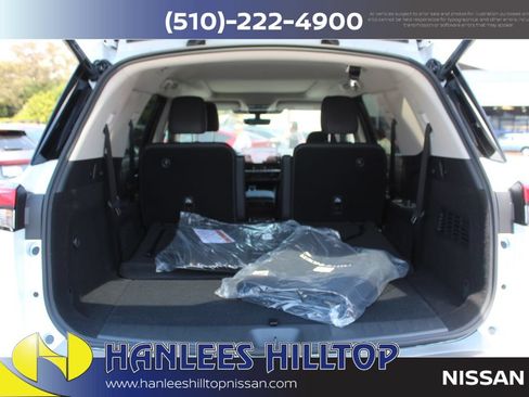New 2026 Nissan Pathfinder SL w/ SL Premium Package AWD/4WD image 10