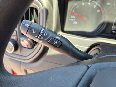 Used 2022 Chevrolet Silverado 1500 Custom AWD/4WD image 33