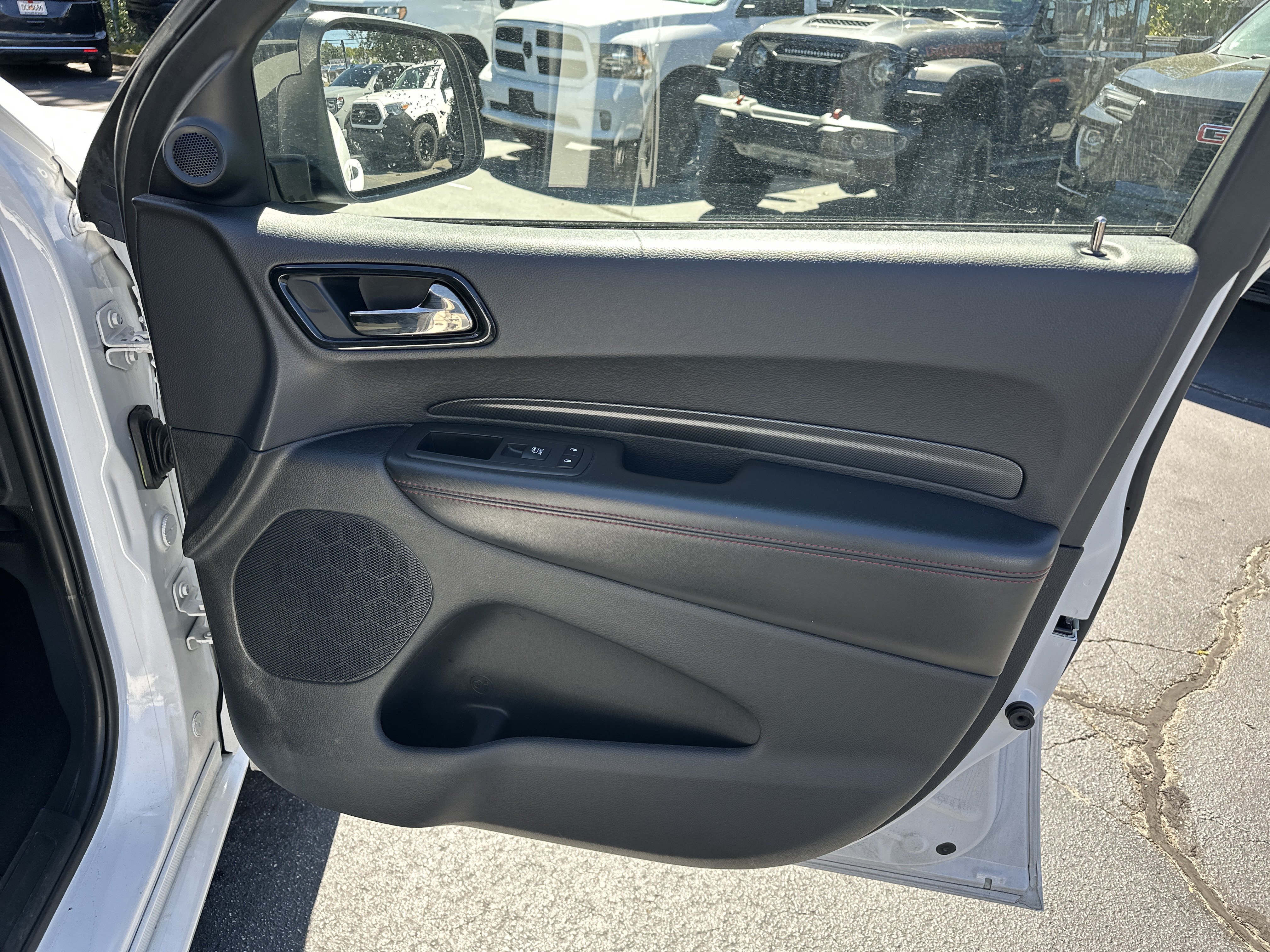 Used 2025 Dodge Durango GT AWD/4WD image 15