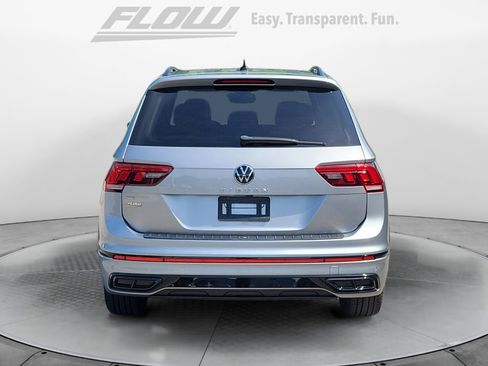 Certified 2022 Volkswagen Tiguan SE R-Line FWD image 8