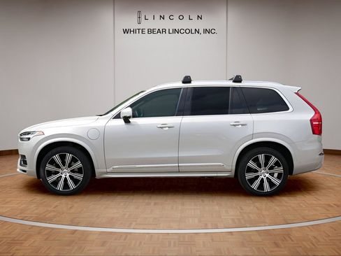 Used 2022 Volvo XC90 T8 Inscription image 8