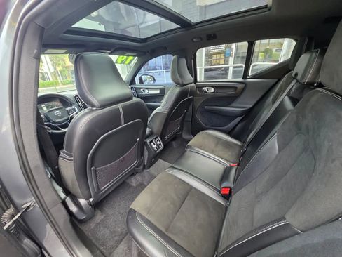 Used 2019 Volvo XC40 T5 R-Design AWD/4WD image 12
