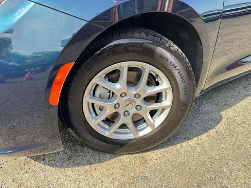 Used 2023 Chrysler Pacifica Touring-L FWD image 90