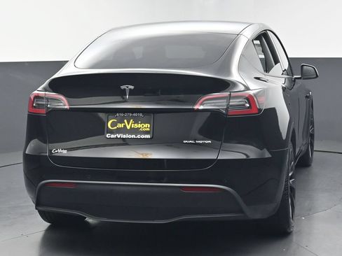 Used 2022 Tesla Model Y Long Range AWD/4WD image 3