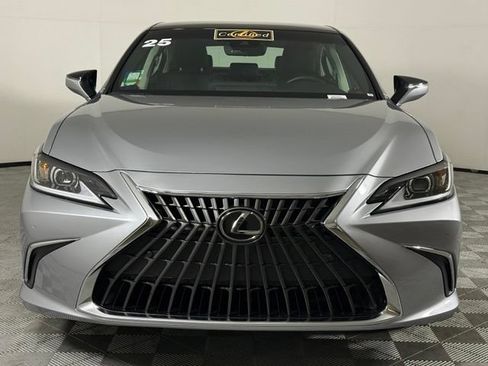Used 2025 Lexus ES 350 w/ Premium Package FWD image 12