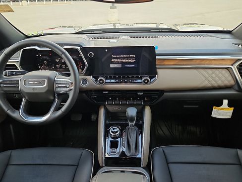 New 2026 GMC Canyon Denali AWD/4WD image 10