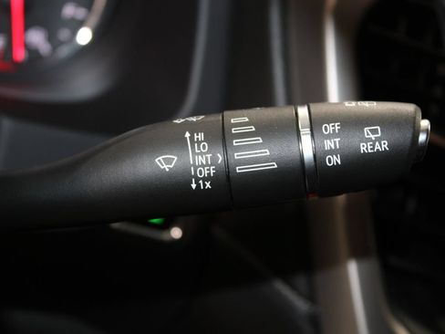 Used 2021 GMC Acadia Denali w/ Denali Technology Package FWD image 40