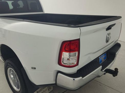 Used 2024 RAM 3500 Tradesman w/ Chrome Appearance Group image 9