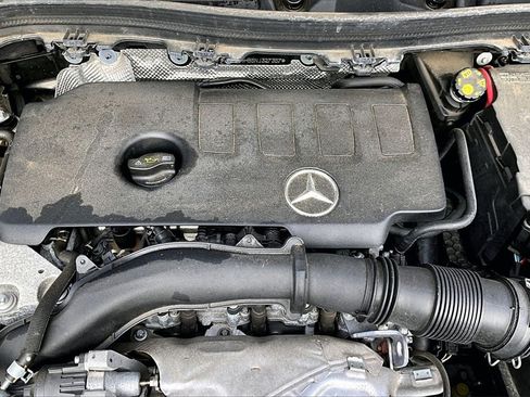 Certified 2022 Mercedes-Benz GLA 250 4MATIC image 34
