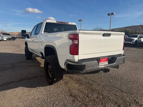 Used 2020 Chevrolet Silverado 2500 LTZ w/ Z71 Off-Road Package image 7