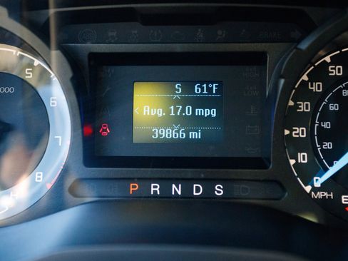 Used 2022 Ford Ranger XL w/ Equipment Group 101A High image 12