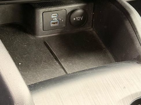 Used 2022 Ford Escape SE w/ Cold Weather Package AWD/4WD image 25