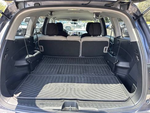 Used 2018 Honda Pilot LX image 6