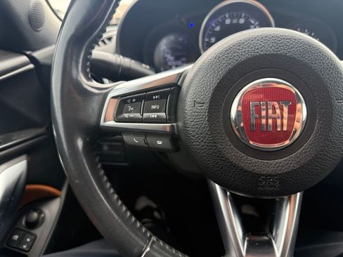 Used 2017 FIAT 124 Spider Lusso RWD image 17