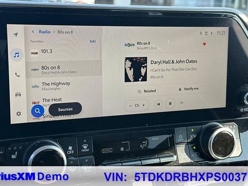 Certified 2023 Toyota Highlander XLE image 41