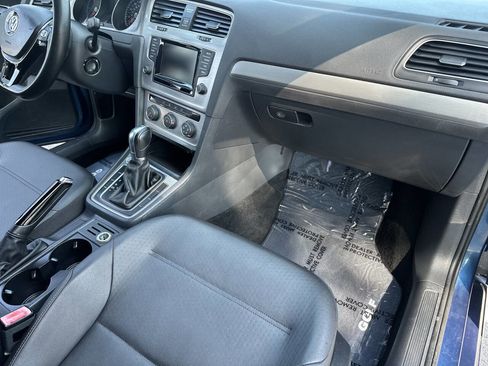 Used 2015 Volkswagen Golf TDI S image 13