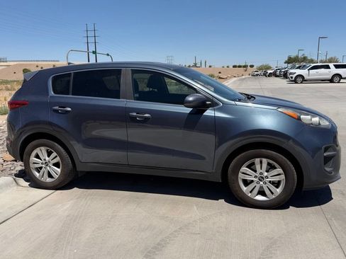 Used 2019 Kia Sportage LX FWD image 3