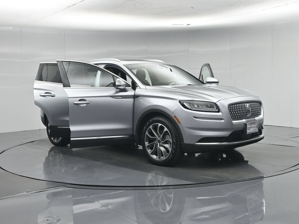 Used 2023 Lincoln Nautilus Reserve FWD image 35