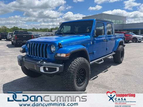 Used 2021 Jeep Gladiator Sport AWD/4WD image 1
