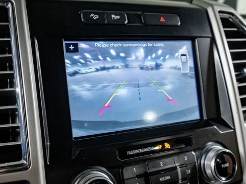 Used 2016 Ford F150 Lariat image 21