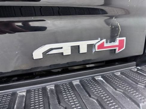 Used 2023 GMC Sierra 2500 AT4 w/ Gooseneck/5TH Wheel Package AWD/4WD image 12
