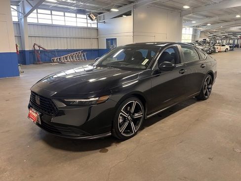 Used 2024 Honda Accord Sport image 7