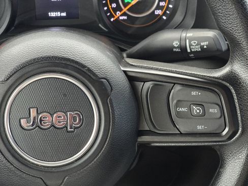 Used 2024 Jeep Gladiator Sport image 16