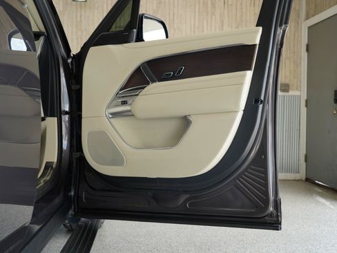 Used 2023 Land Rover Range Rover SE AWD/4WD image 34