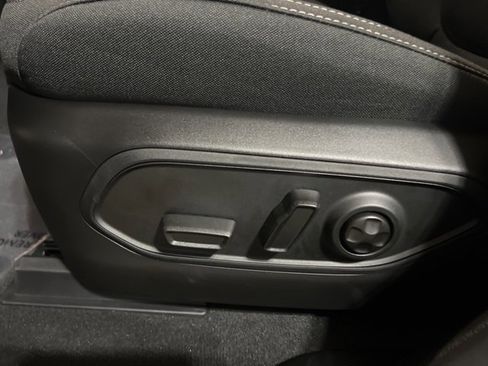 New 2025 Jeep Grand Cherokee Laredo X w/ Luxury Tech Group I image 10