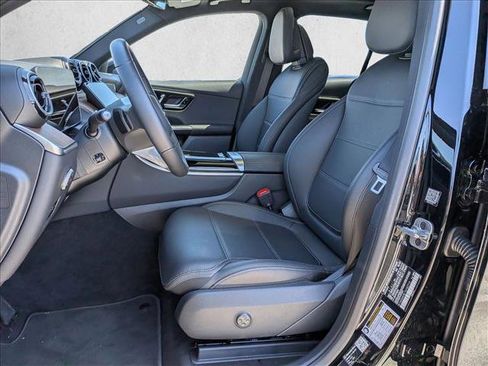 Used 2026 Mercedes-Benz GLC 300 4MATIC image 16