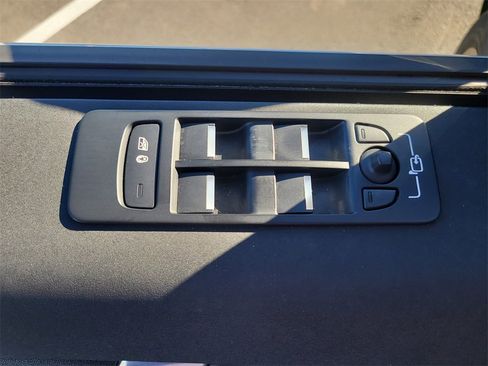 Used 2020 Land Rover Discovery Sport S image 17