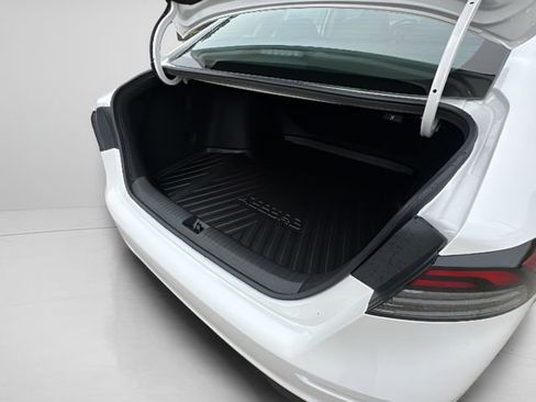 Used 2025 Honda Accord LX image 11