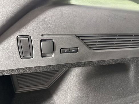 New 2026 Lincoln Nautilus Reserve image 26