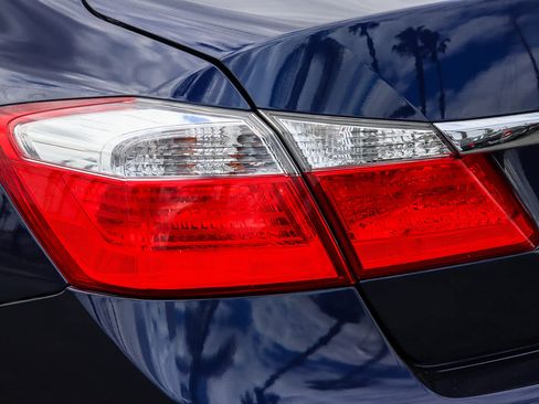 Used 2013 Honda Accord LX image 9