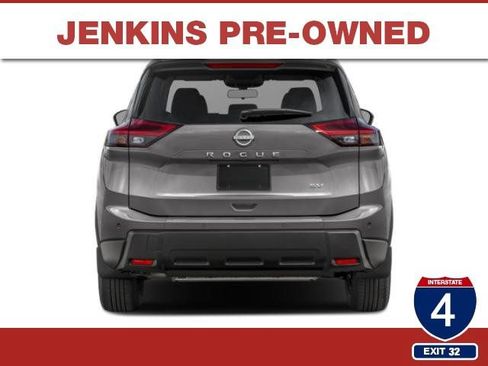 Used 2024 Nissan Rogue SV AWD/4WD image 36