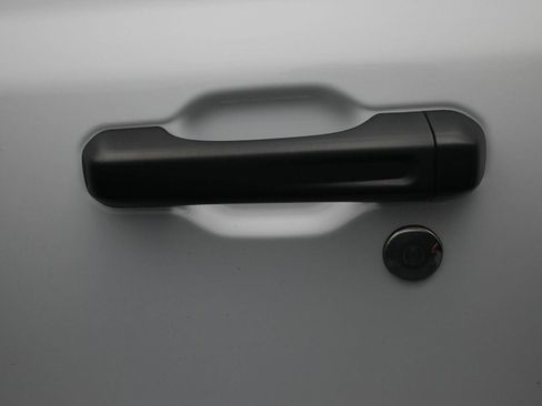 Used 2025 Jeep Wrangler Sport image 14