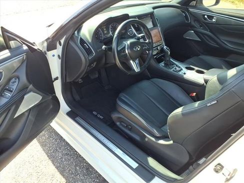 Used 2017 INFINITI Q60 w/ Premium Package image 10