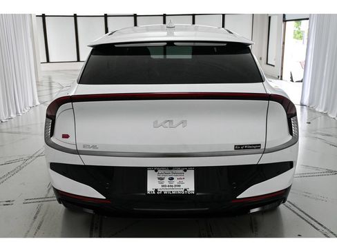 New 2026 Kia EV6 Wind RWD image 6