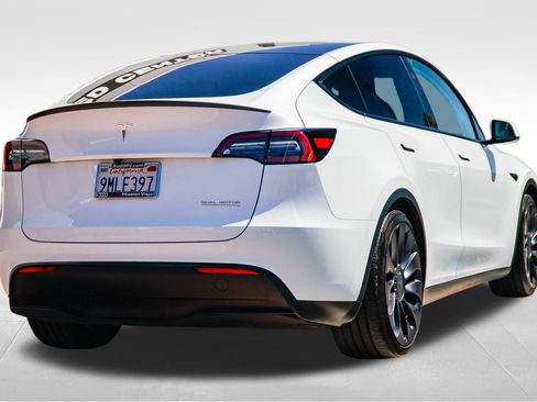 Used 2024 Tesla Model Y Performance image 6
