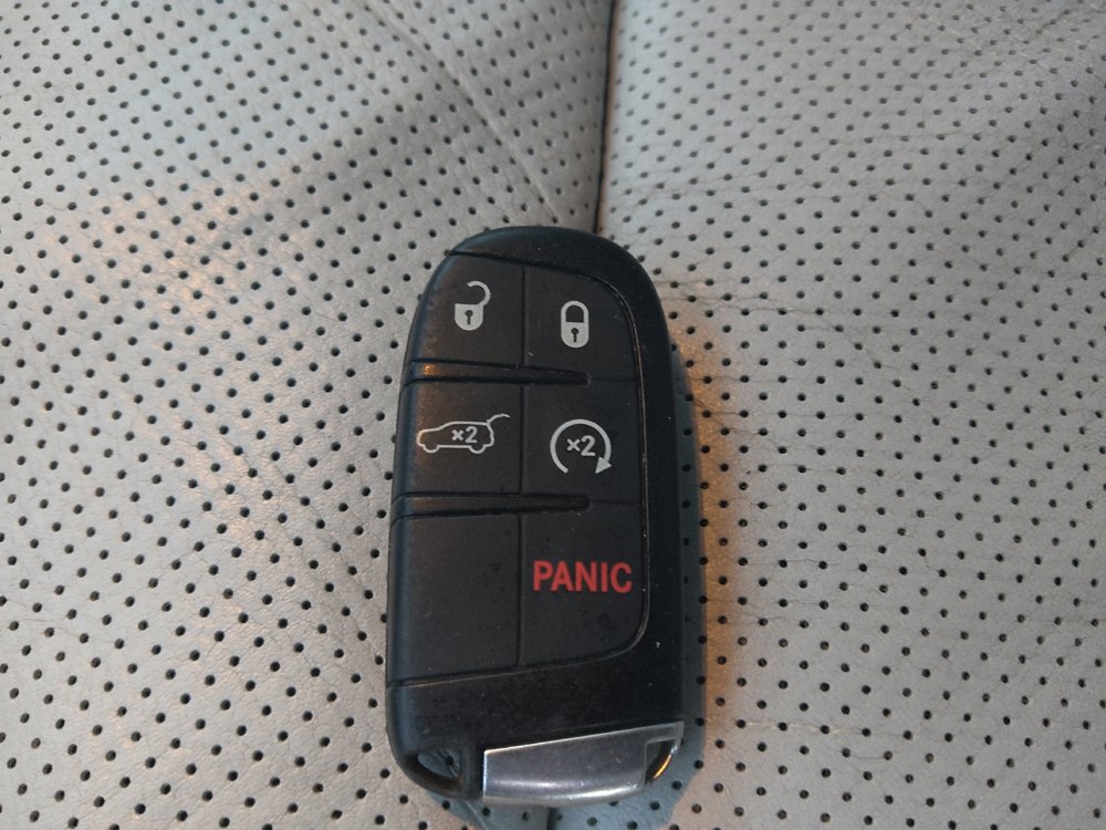 Used 2018 Jeep Grand Cherokee Summit AWD/4WD image 32