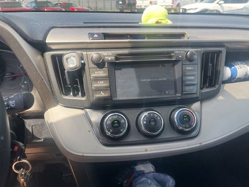 Used 2015 Toyota RAV4 LE AWD/4WD image 11