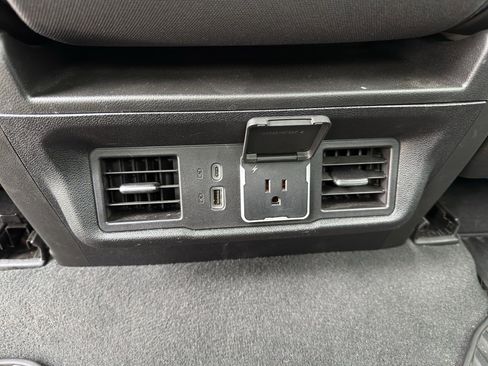 Used 2025 Chevrolet Silverado 1500 LT image 44