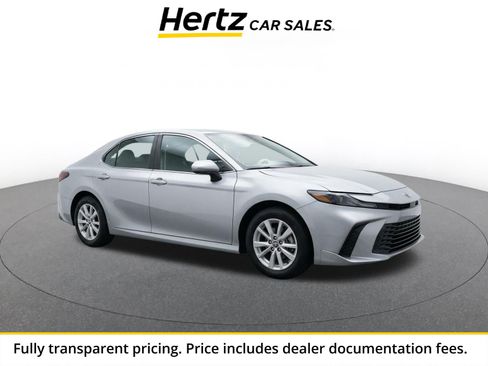 Used 2025 Toyota Camry LE FWD image 1