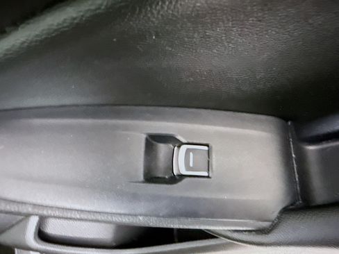 Used 2019 Honda Accord LX image 31