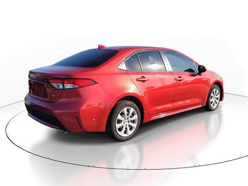 Used 2020 Toyota Corolla LE FWD image 7