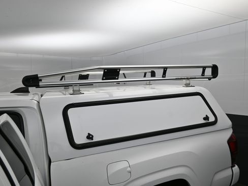 Used 2022 Toyota Tacoma SR image 20